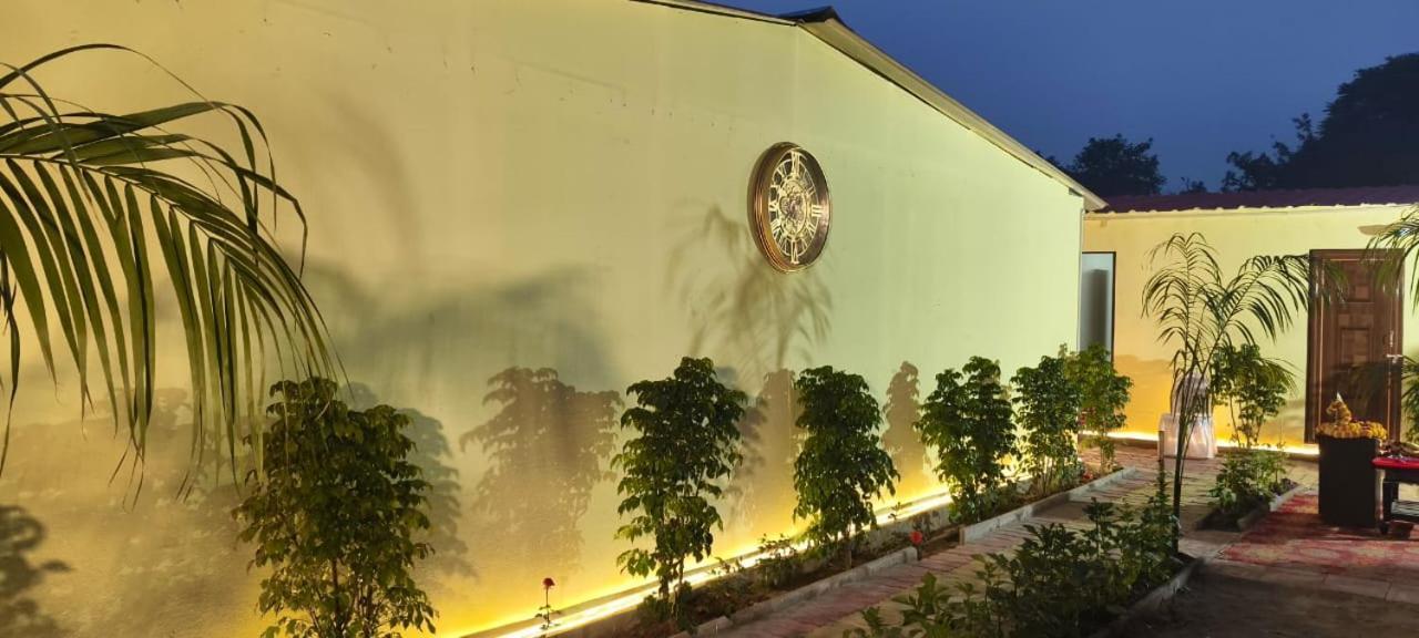 Tree Resort & Restaurant Prayagraj Exterior foto